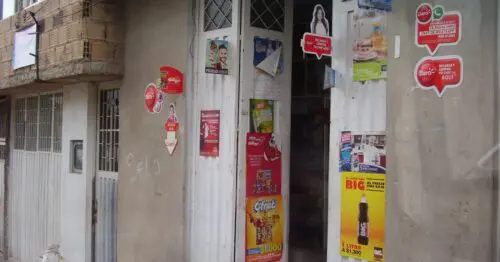 TIENDA DE BARRIO CARRERA 1 ESTE CON 43 TIENDA DE BARRIO CARRERA 1 ESTE CON 43